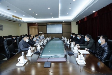 桐乡市委副书记、市长于会游到鼎天指导疫情防控工作