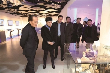桐乡市委副书记、市长王申峰一行莅临鼎天本部调研