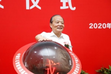 鼎天国际智能制造基地第二条年产15万吨玻纤生产线胜利点火