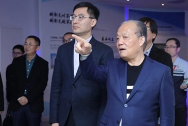 桐乡市委书记齐力春节调研鼎天