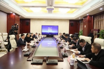 桐乡市委书记于会游来鼎天助力企业开门红